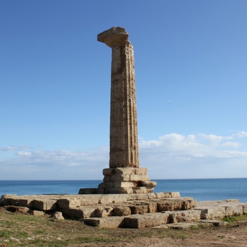 Parco-Archeologico-di-Capo-Colonna_2_cover-1